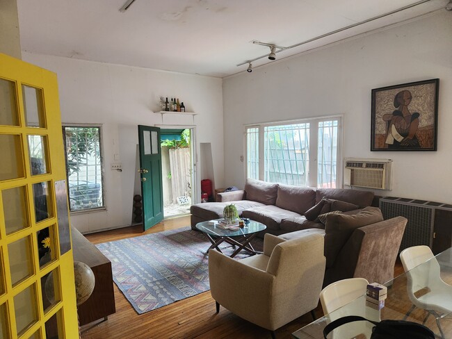 livingroom toward front door - 1030 N Hayworth Ave