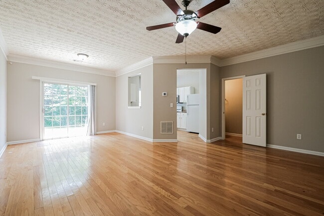 Building Photo - 864 Parc River Blvd