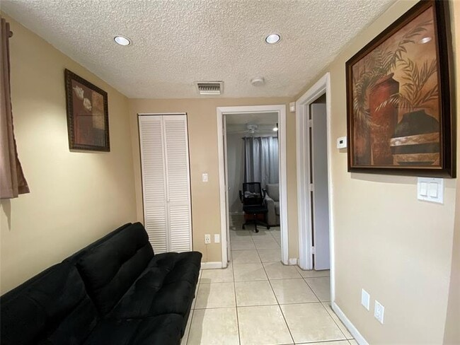 Building Photo - 9600 NW 24th Ave