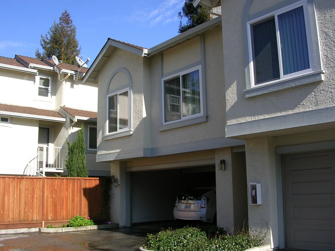 Primary Photo - 705 W Fremont Ave