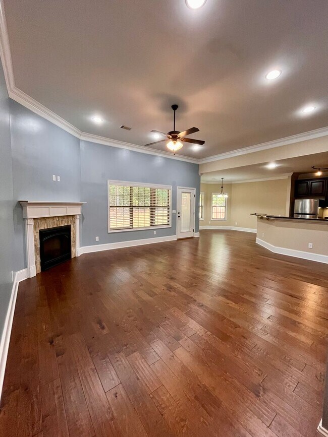 Building Photo - Spacious 3-Bedroom Home with Garage, Large...