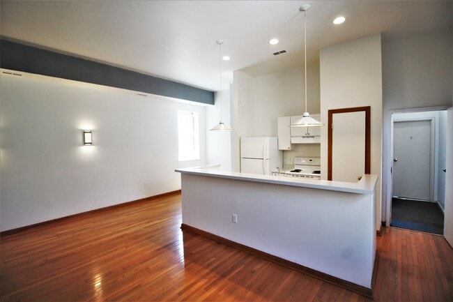 Building Photo - Gorgeous Seton Hill 1bd/1ba Condo w/ CAC, ...