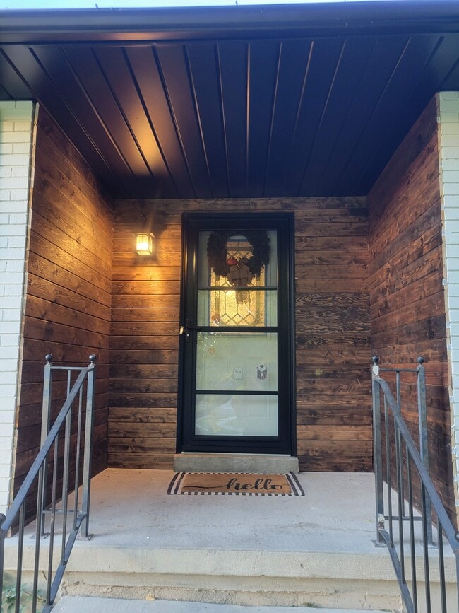 Building Photo - 4701 S Turnberry Pl