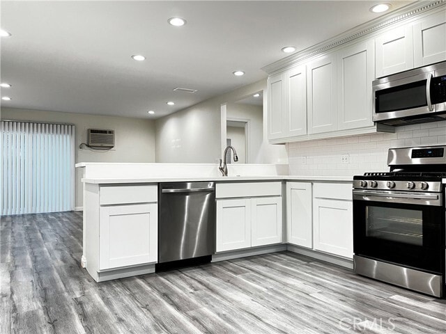 Building Photo - 7631 Amazon Dr