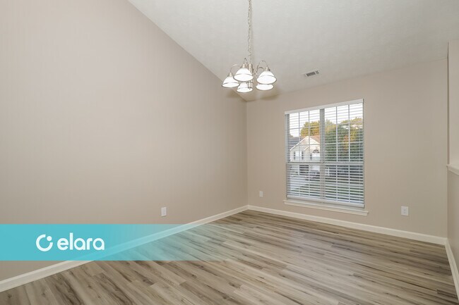 Building Photo - 7011 REGENCY LN