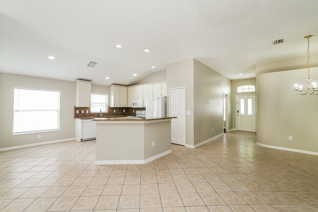 Foto del edificio - 15724 Cedar Elm Terrace