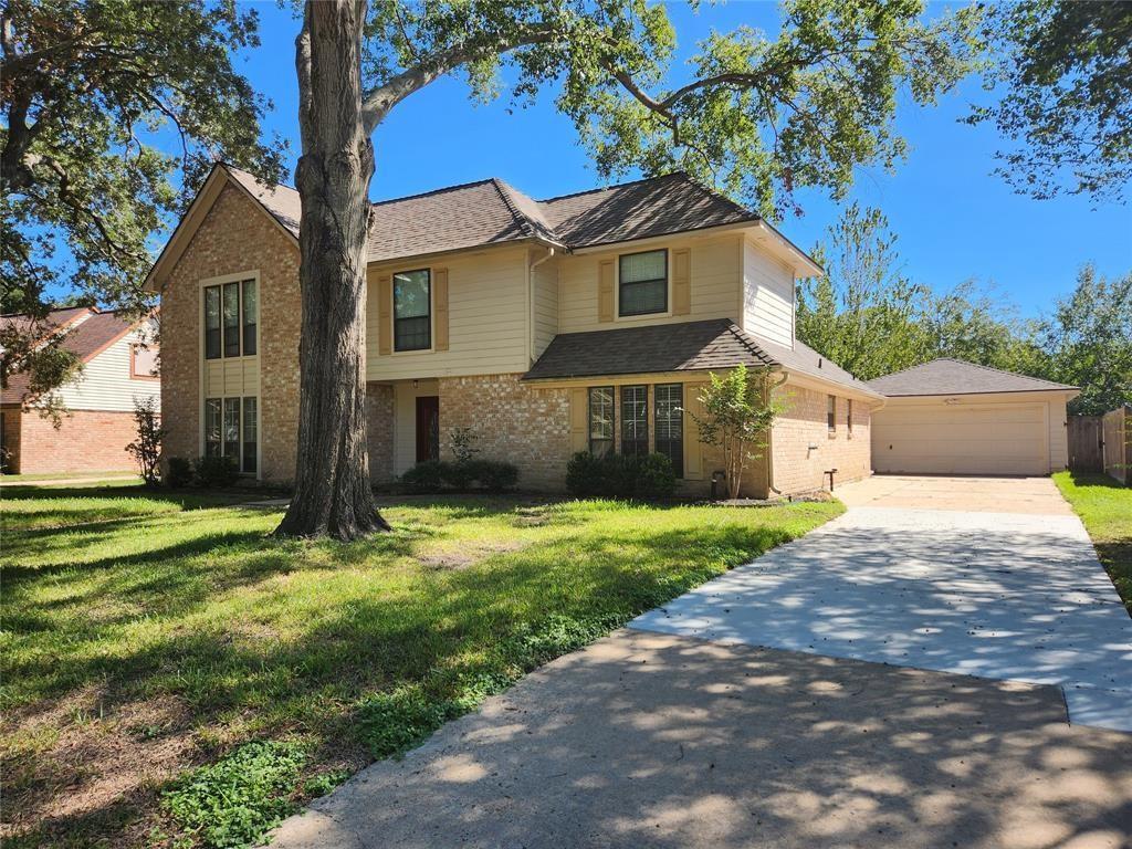 Foto principal - 18111 Shireoak Dr