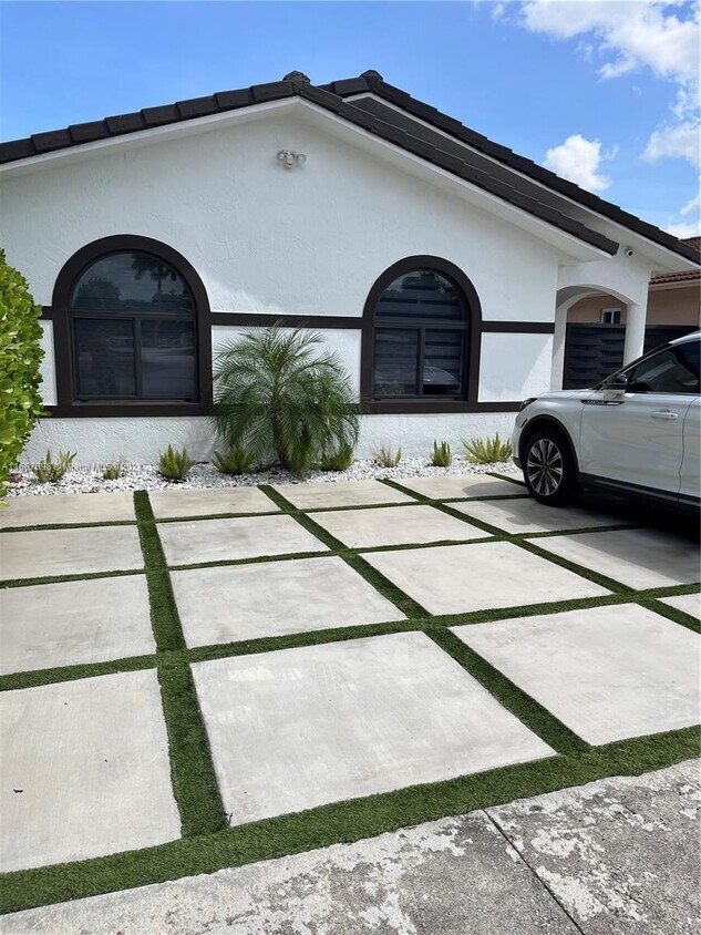 Foto principal - 7801 W 30th Ln