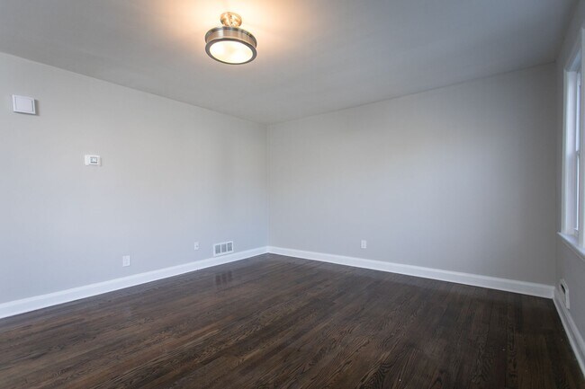 Photo - Price Reduced! Move In Now!! Townhome