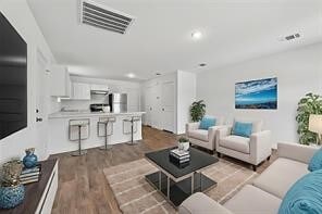 Foto del edificio - 16478 Valerie Marie Pl