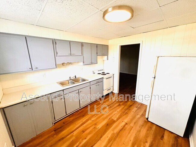 Foto del edificio - 586 Withrow Rd