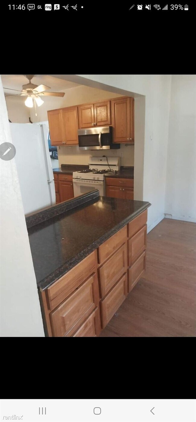 Building Photo - 3 br, 1 bath House - 2964 Iowa Street