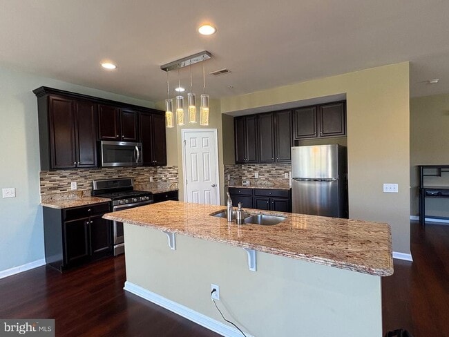 Foto del edificio - 537 Prizer Ct