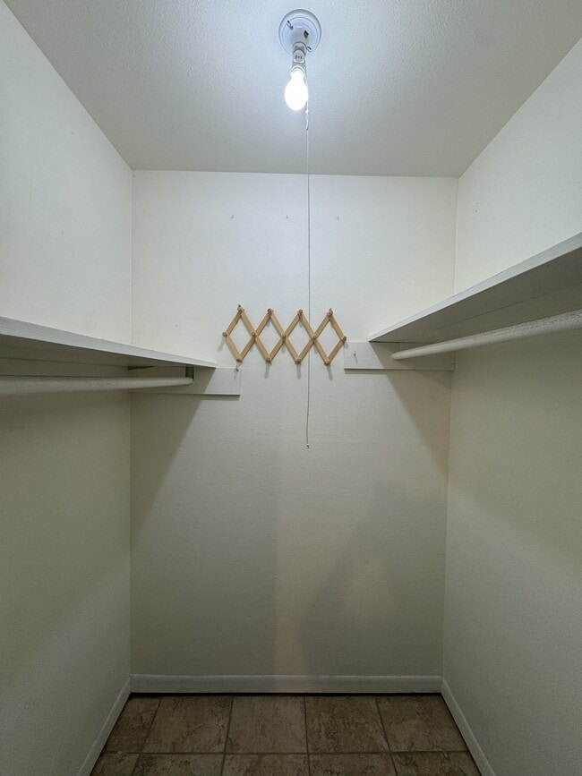Building Photo - 3608 Edgemont Dr