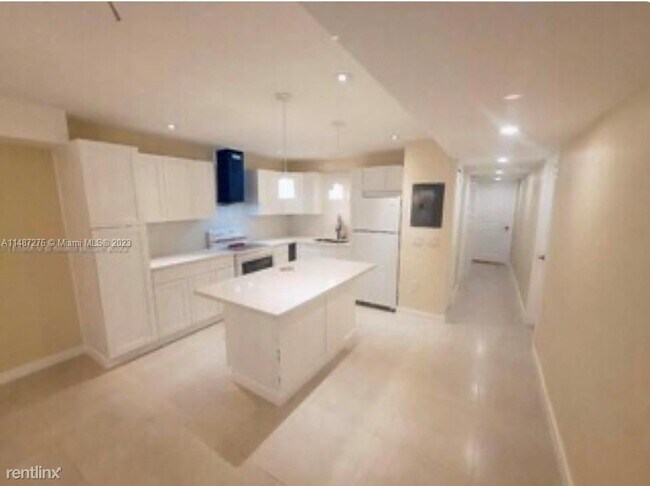 Foto del edificio - 3 br, 2 bath House - 4680 W 13th Ln Apt 519