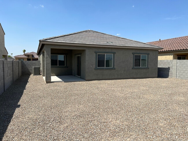 Foto del edificio - 24415 W Verlea Dr