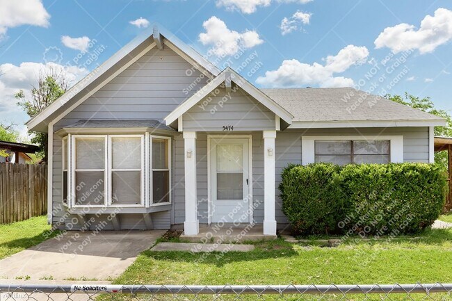 Building Photo - 3 br, 1 bath House - 5474 Seahorse Dr