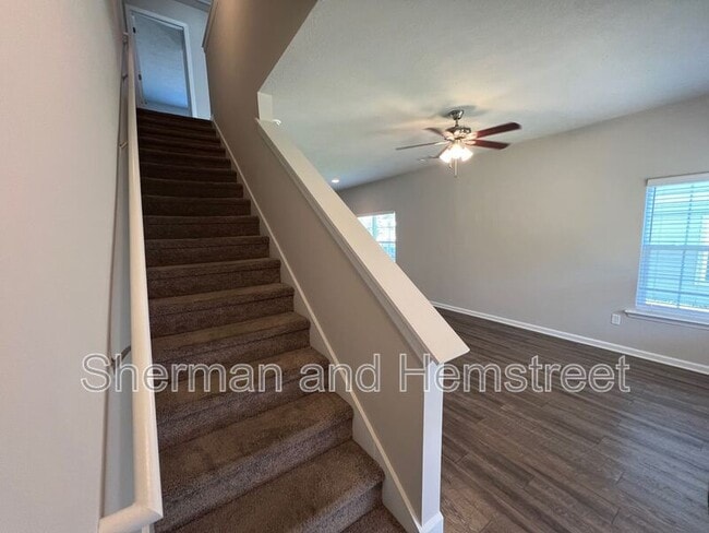 Building Photo - 616 Dobhill Ln
