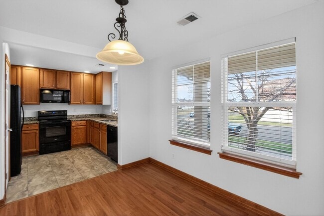 Building Photo - 1226 S Quintero Ct