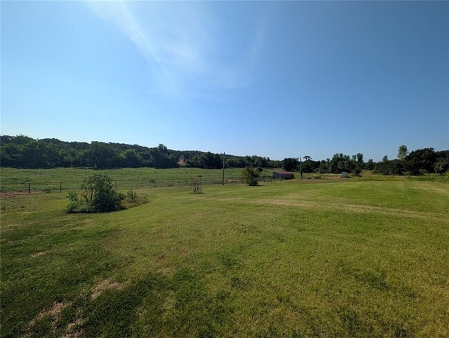 Building Photo - 13908 Kelly Dr