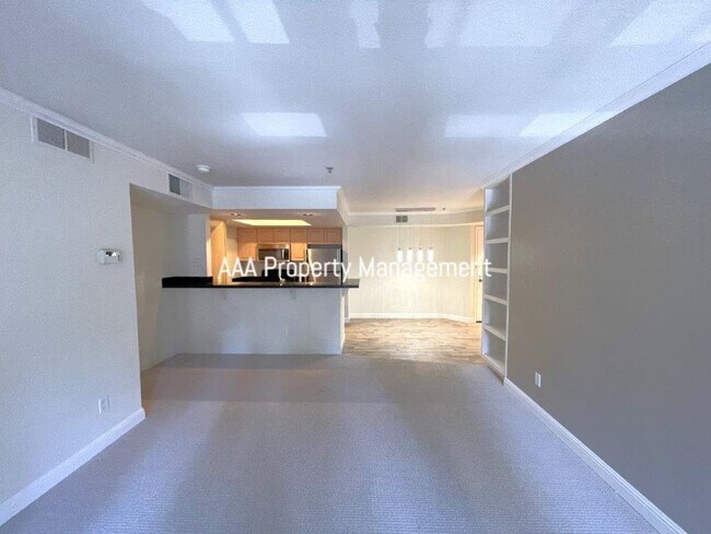 Building Photo - 2530 Oak Rd