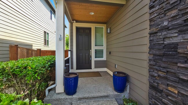 Building Photo - 18231 3rd Dr SE