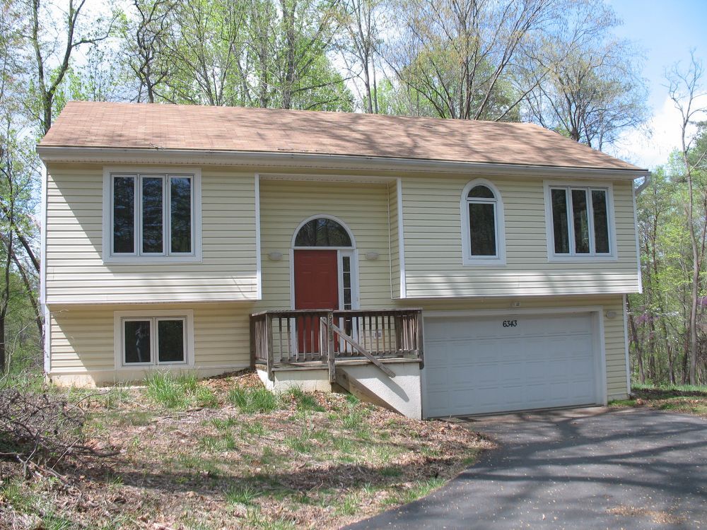 Primary Photo - House for Rent in Marshall