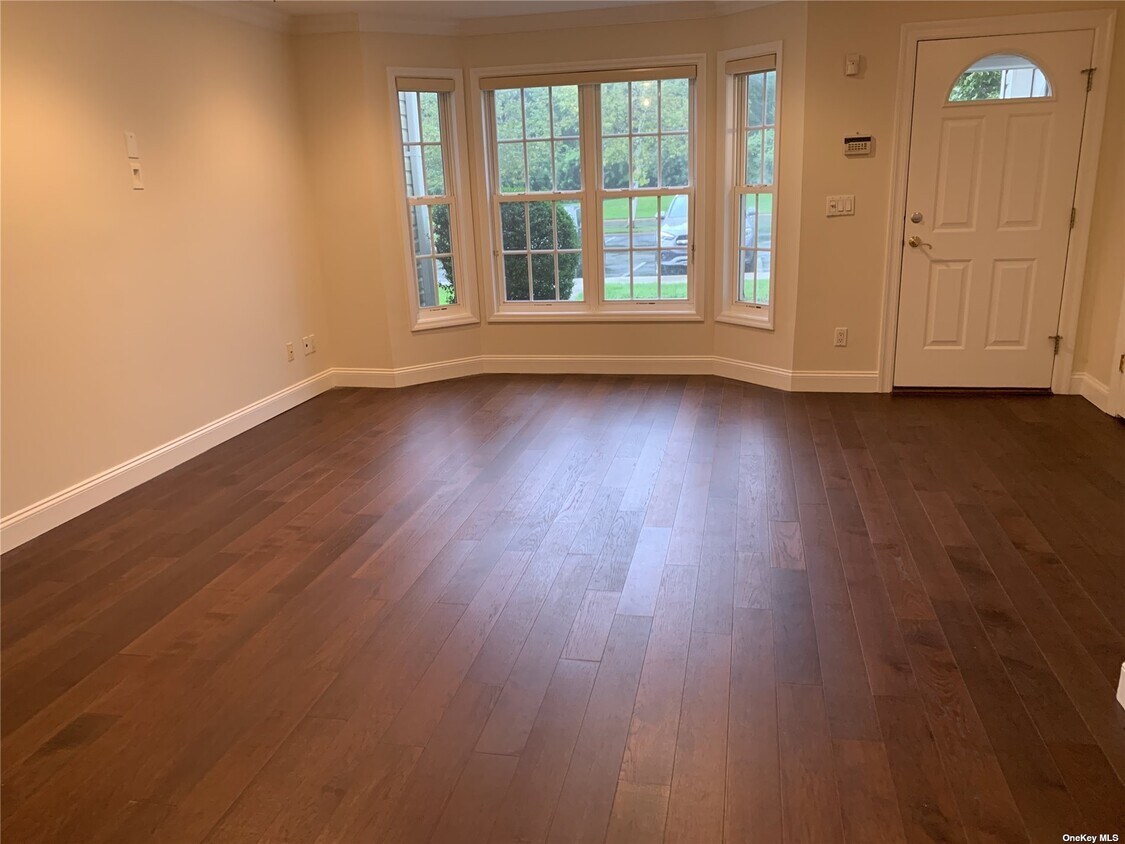 887 Altessa Blvd Unit 887, Melville, NY 11747 Condo for Rent in