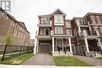 Building Photo - 83 Therma Cres