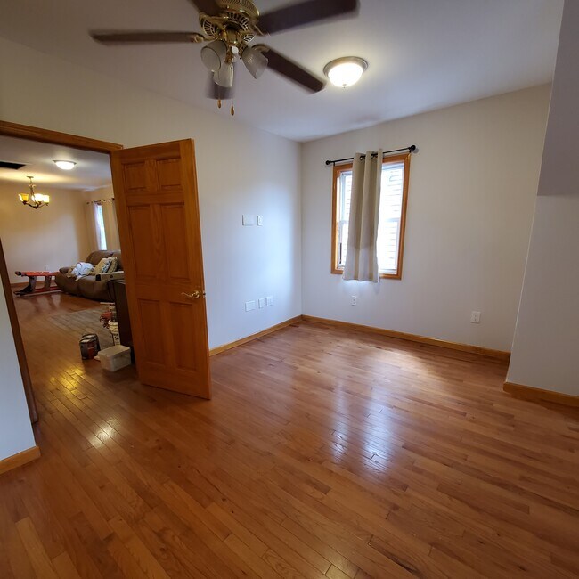 Foto del edificio - 8417 Cuthbert Rd