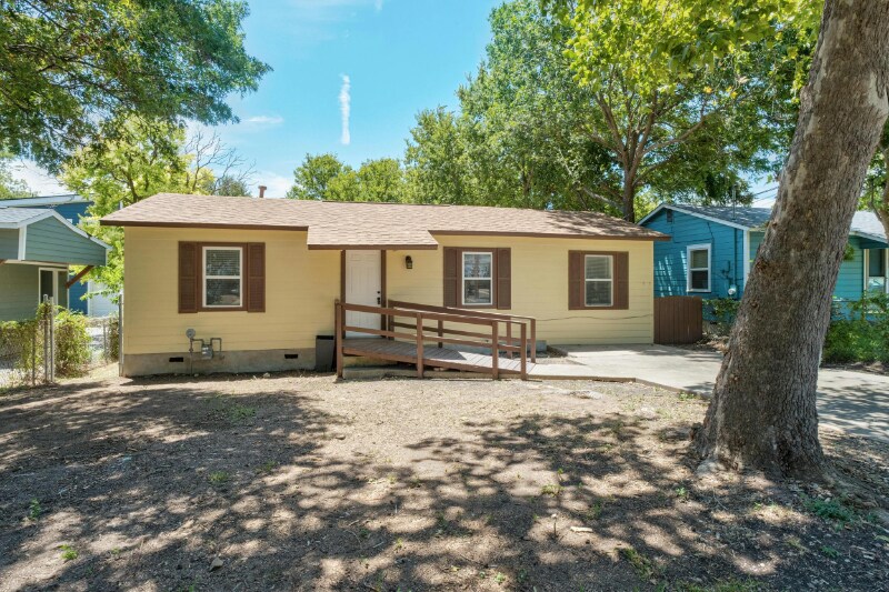 Foto principal - 413 W Croslin St
