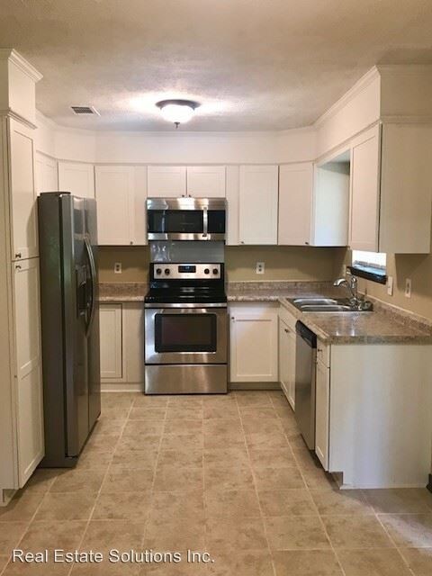 Foto del edificio - 3 br, 2 bath House - 5068 Raintree Dr