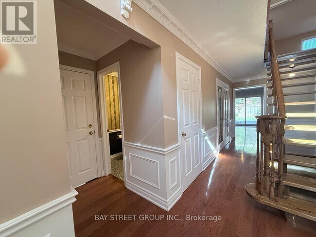 Building Photo - 3550 Marmac Crescent