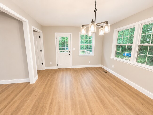 Foto del edificio - 631 Medlin Rd NW