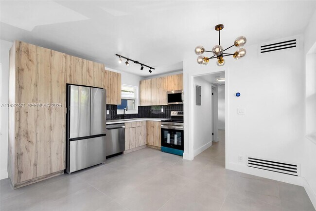 Foto del edificio - 5195 NE 18th Ave