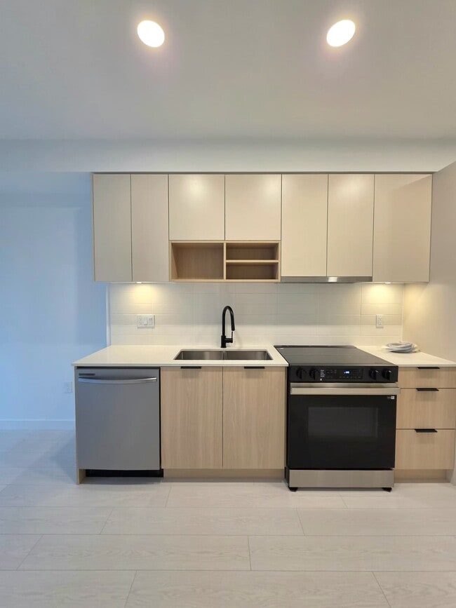 Photo du bâtiment - 10465 139 St