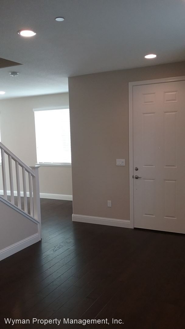 Building Photo - 3 br, 2.5 bath House - 2184 Eva Street