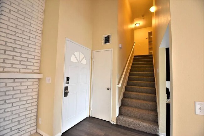 Foto del edificio - 23144 Smith Rd