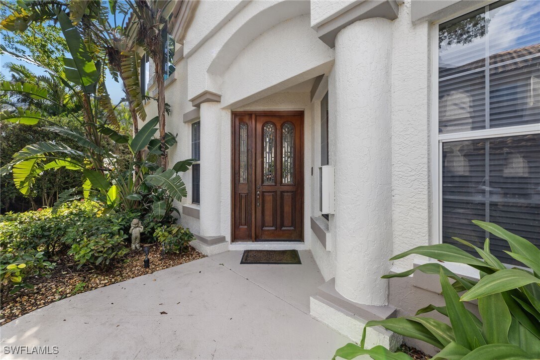 Primary Photo - 193 Colonade Cir