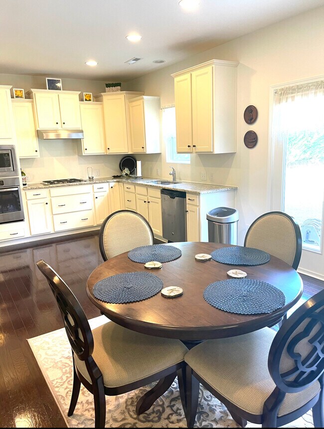 Cocina - 409 Elizabeth Valley Ln