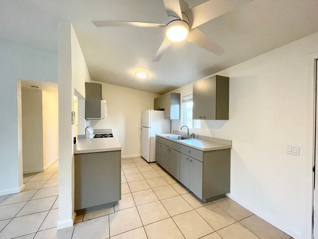 Foto del edificio - COMING SOON !1 Bedroom  / 1 Bathroom Condo in Cathedral City