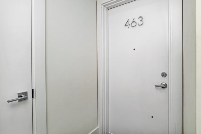 Building Photo - 463 Hayes St