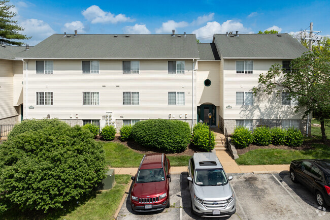 Building Photo - Caroline Place Apartments