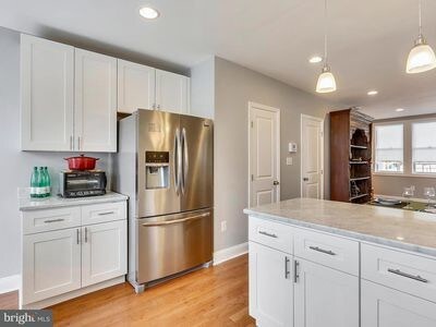 Foto del edificio - 653 Hamilton St NW