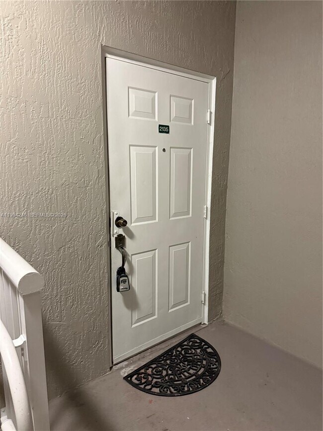 Foto del edificio - 2135 Shoma Dr