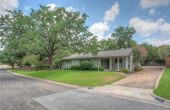 Building Photo - MIDCENTURY MODERN HOME IN CRESTWOOD