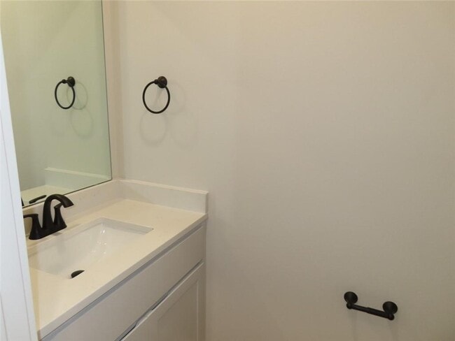 Foto del edificio - 1881 Lapis Ave