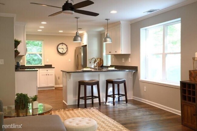 Foto del edificio - 3 br, 2 bath House - 866 Brookdale Dr