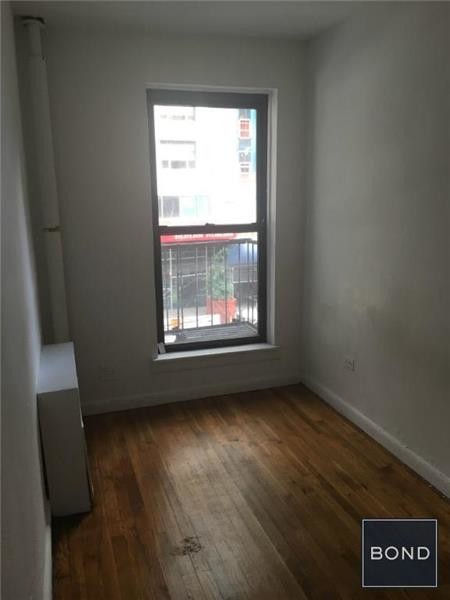 Building Photo - 594 3rd Ave