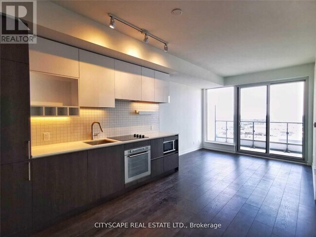 Photo du bâtiment - 898-2898 Portage Pkwy